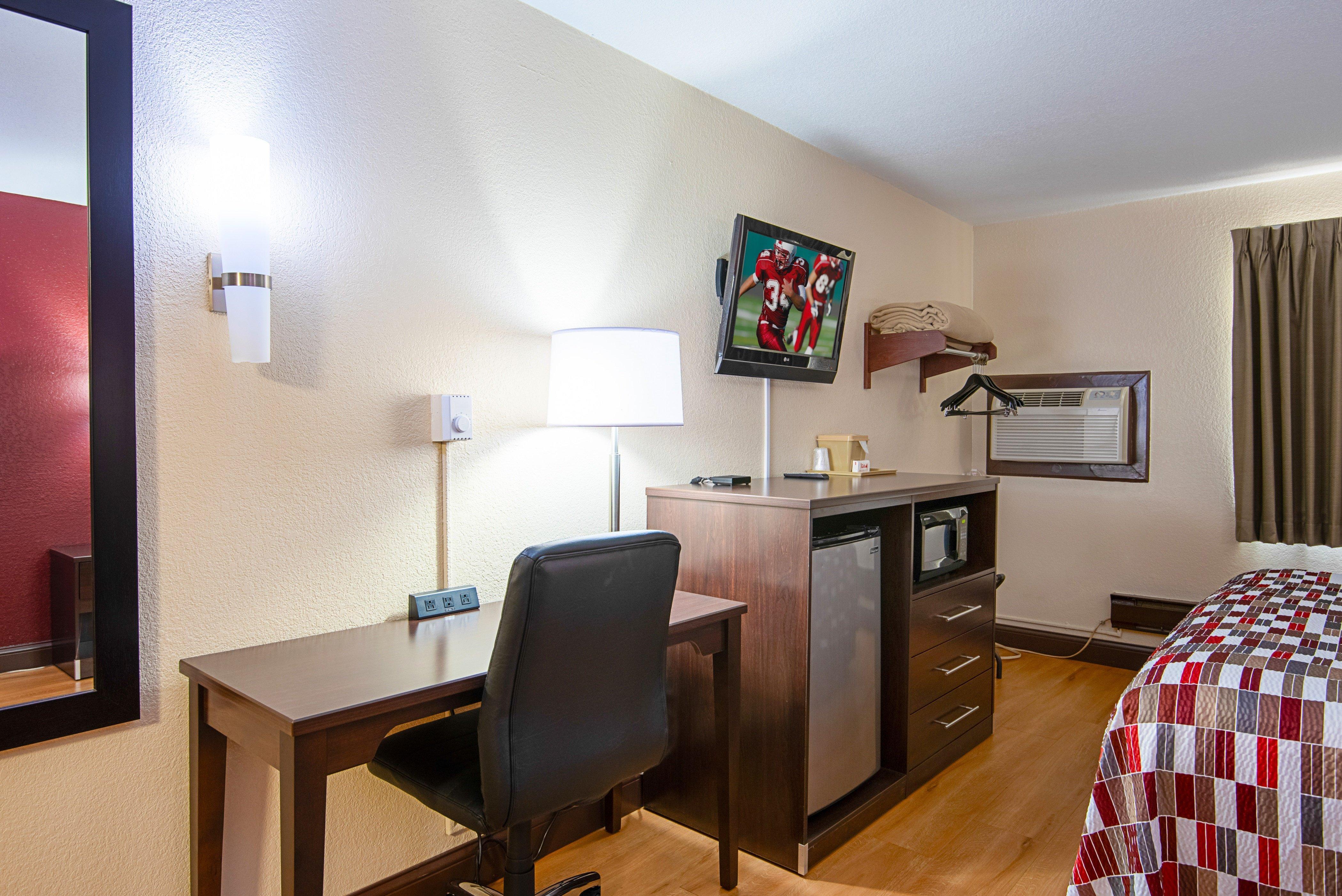 Red Roof Inn Cameron Ngoại thất bức ảnh