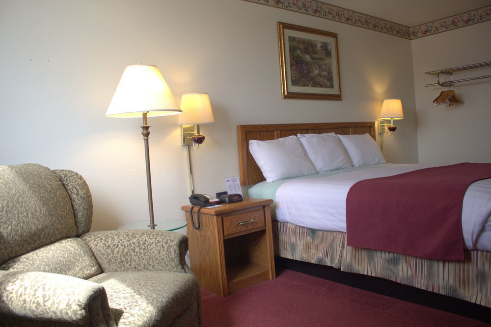 Red Roof Inn Cameron Ngoại thất bức ảnh