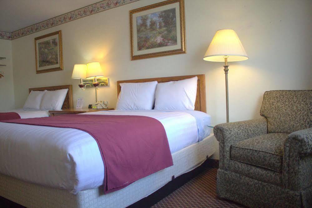 Red Roof Inn Cameron Ngoại thất bức ảnh