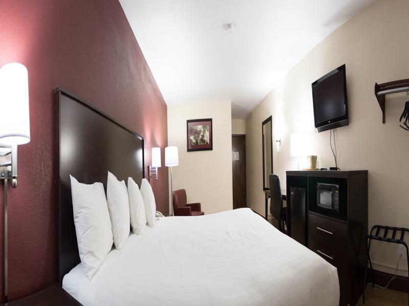 Red Roof Inn Cameron Ngoại thất bức ảnh