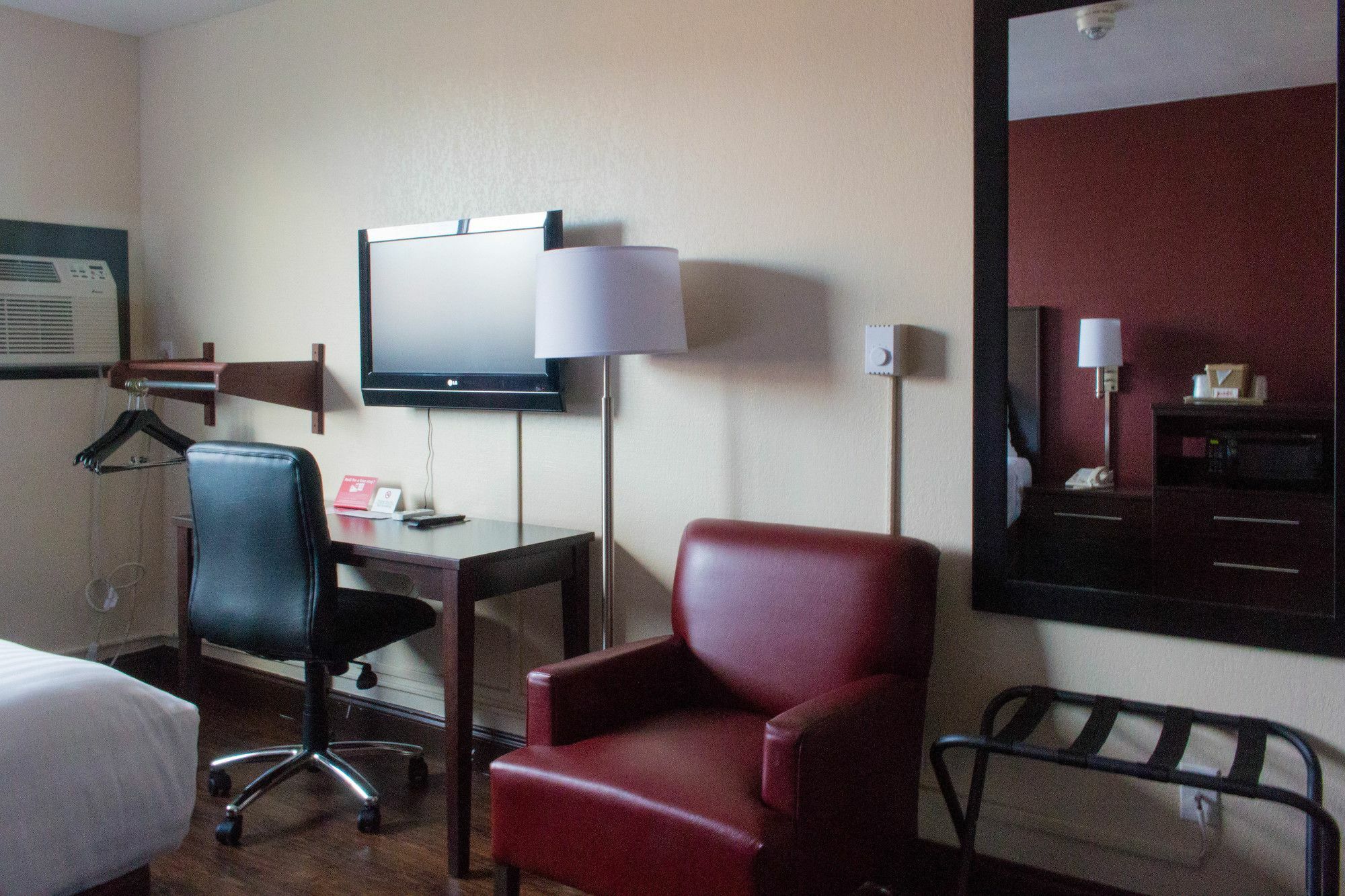 Red Roof Inn Cameron Ngoại thất bức ảnh
